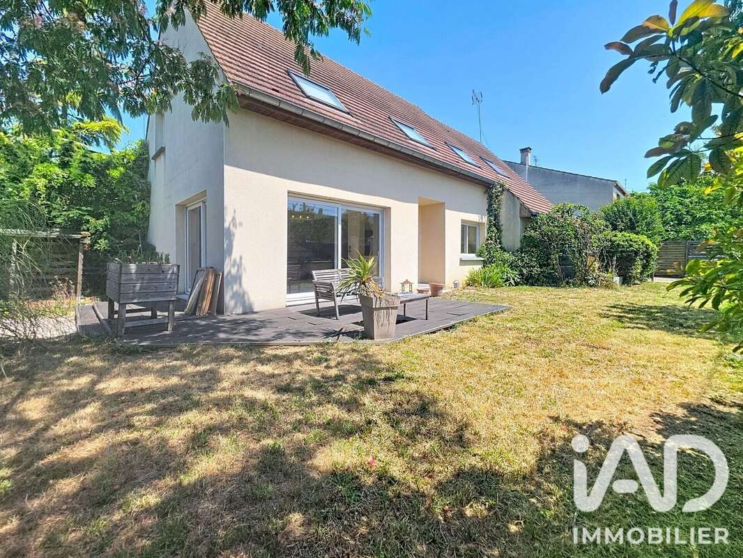 Maison 170 m² à Gagny  - photo 2