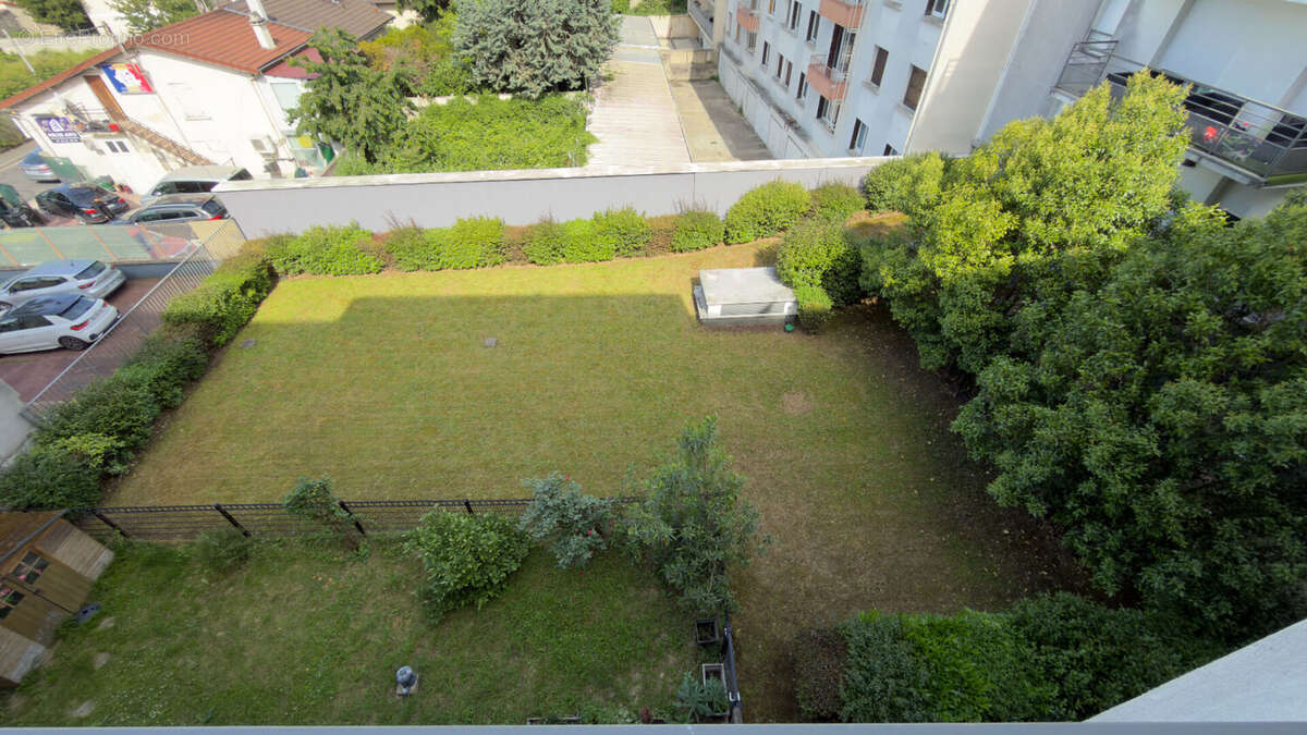 Appartement à LE BLANC-MESNIL