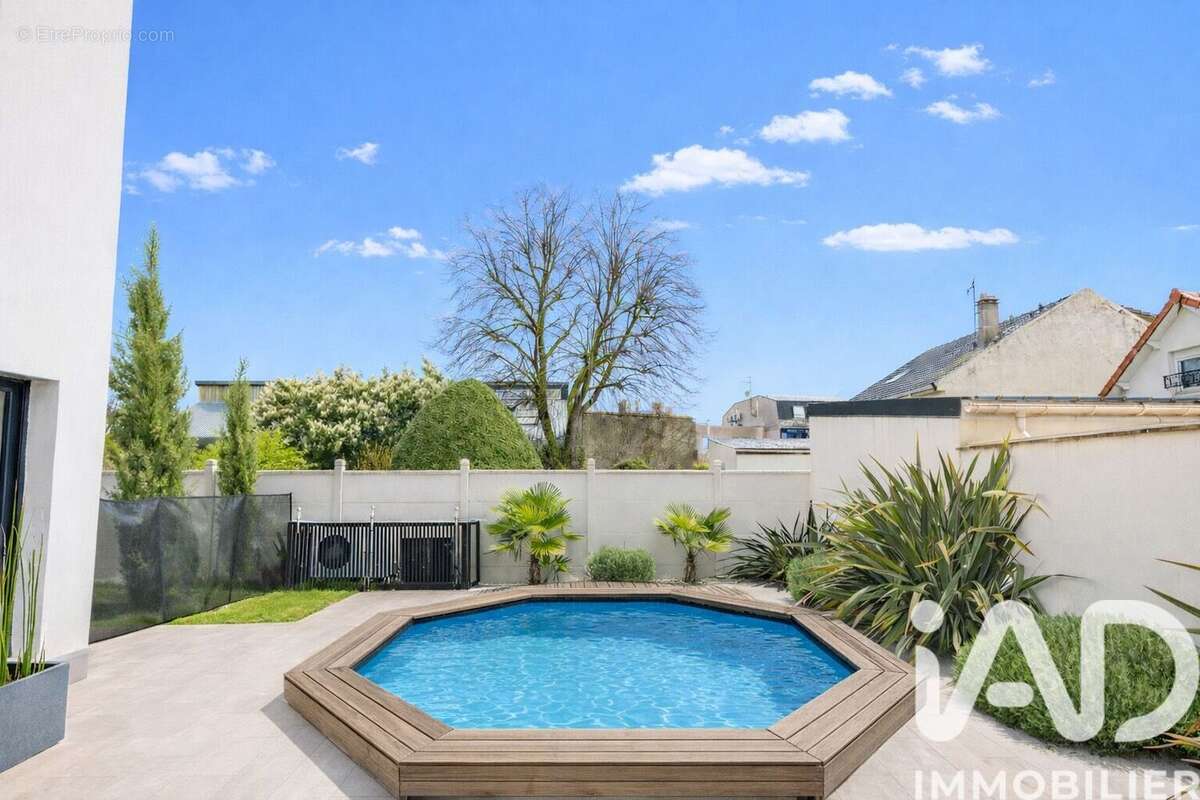 Photo 2 - Maison à SAINTE-GENEVIEVE-DES-BOIS