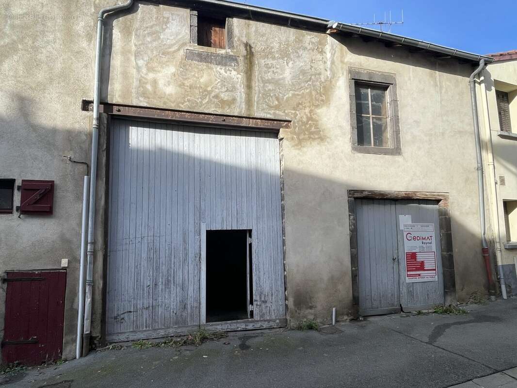 Maison à MOZAC