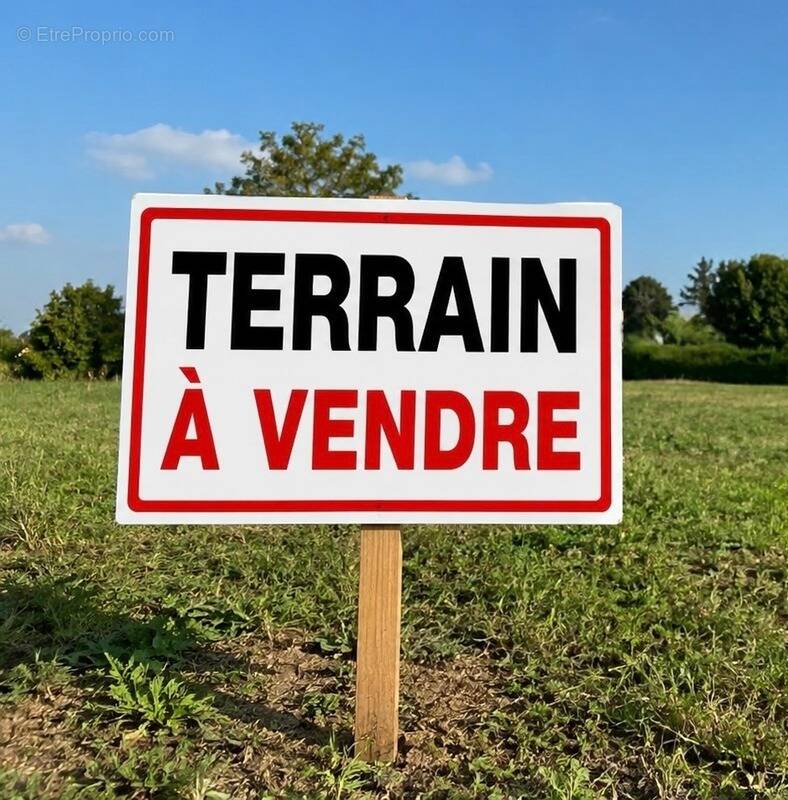 Terrain à AIGREFEUILLE-D'AUNIS