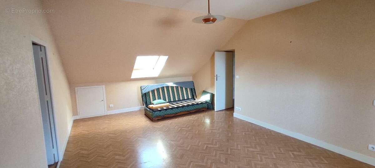 Maison à SAINT-MARCEL