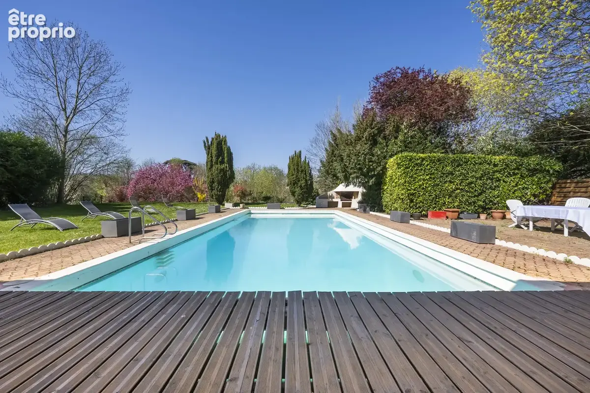 Bougival (78) - Maison de prestige avec piscine - photo 7