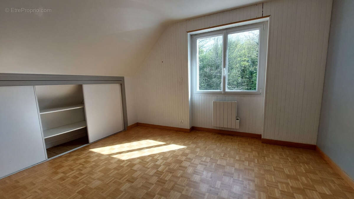 Maison à SAINT-THONAN