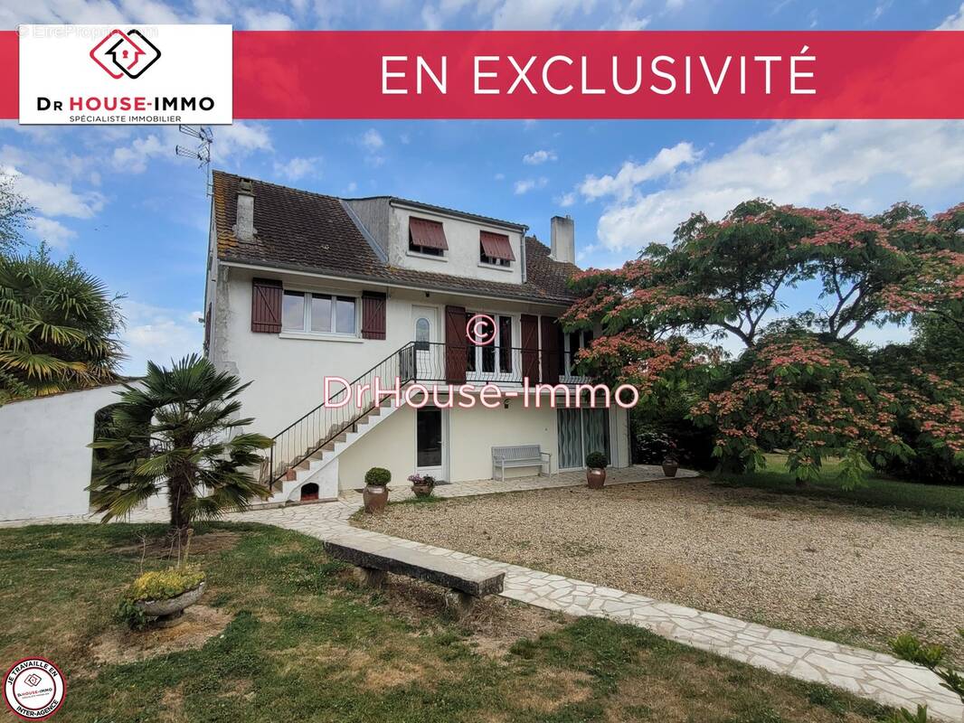 Maison à LA SELLE-SUR-LE-BIED