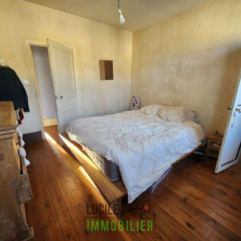 MAISON DE VILLE AVEC TRAVAUX 2 - Maison à CLERMONT