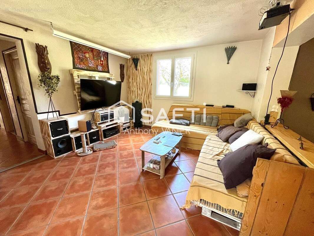 Maison 162 m² à Val-De-Chalvagne  - photo 5