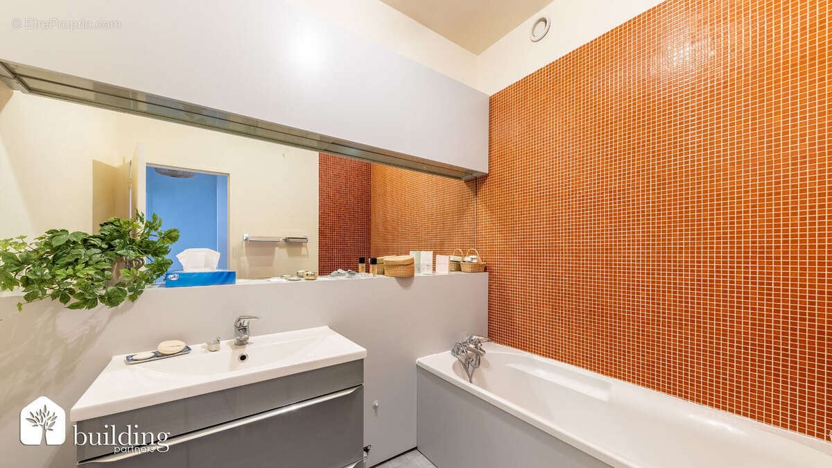 Appartement à COURBEVOIE