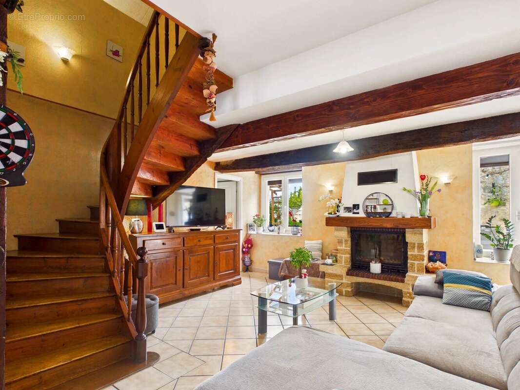 Maison de village avec grand cours - photo 9