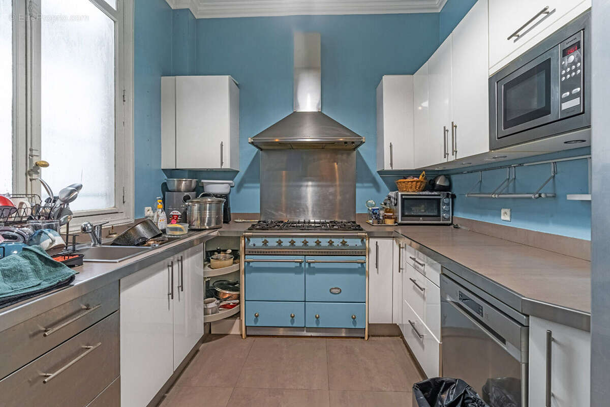 Appartement à PARIS-17E
