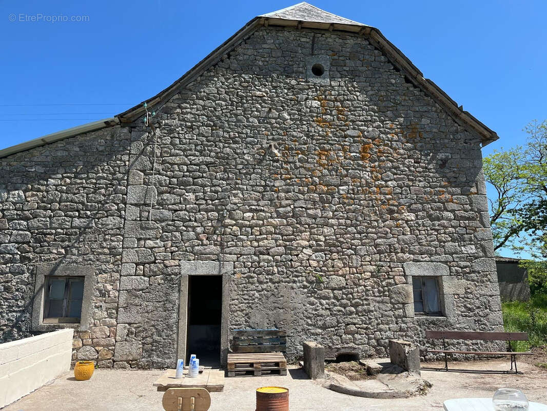 Maison à SENERGUES