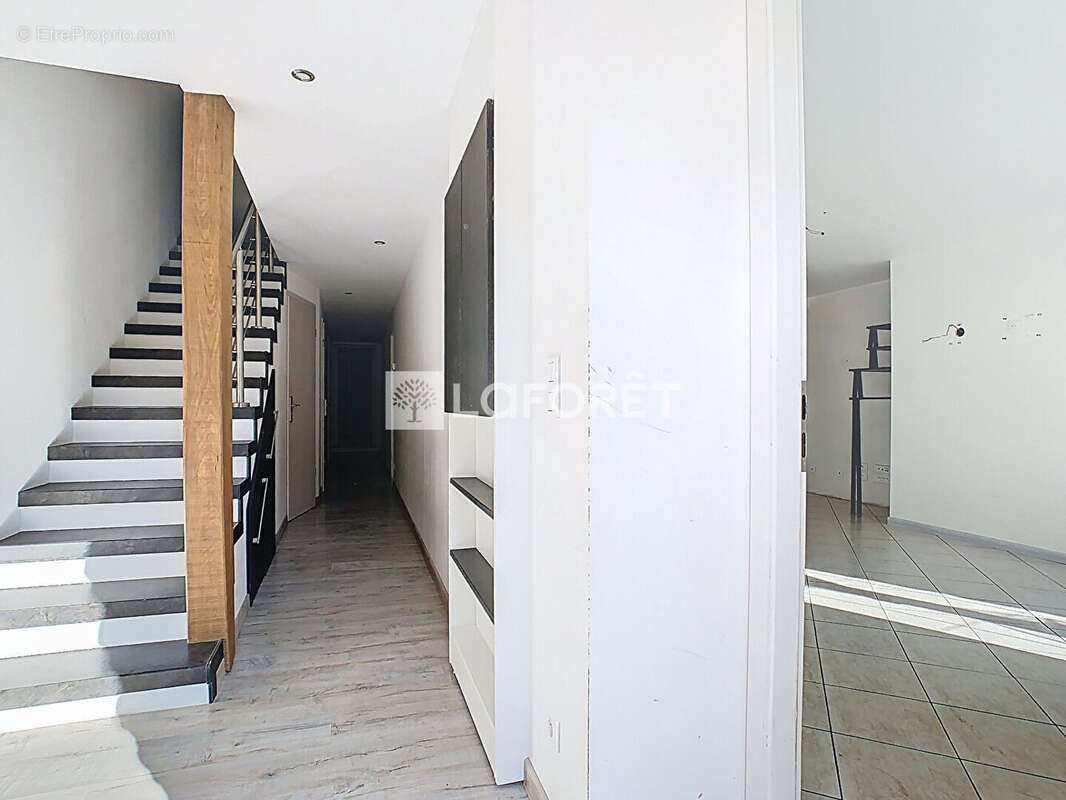Maison 138 m² avec 4 chambres et jardin, Verrières - photo 8