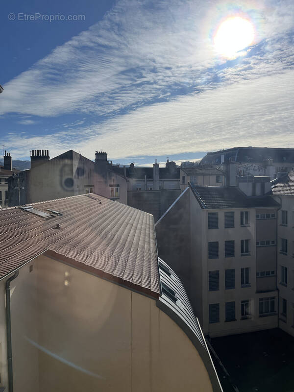 Appartement à SAINT-ETIENNE