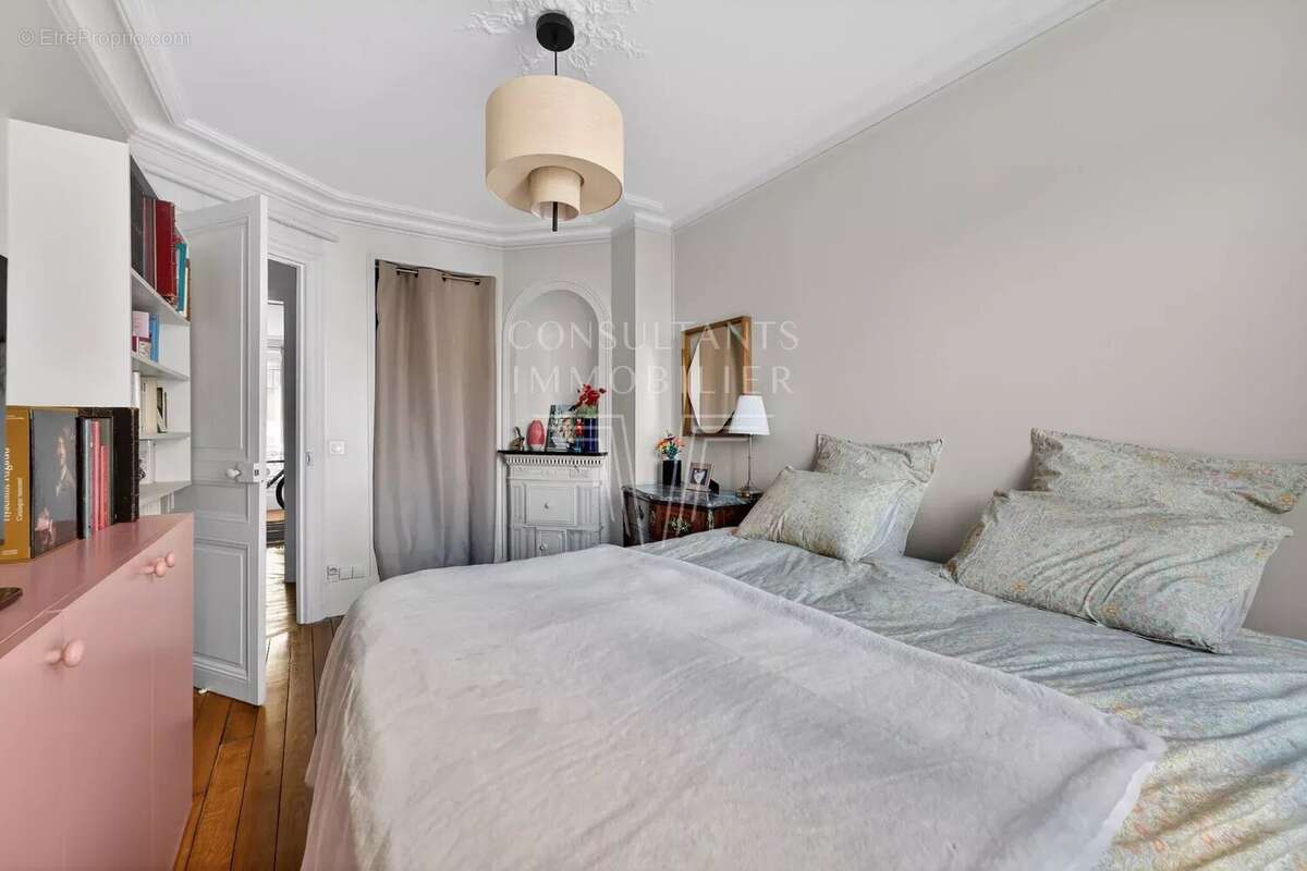 Appartement à LEVALLOIS-PERRET