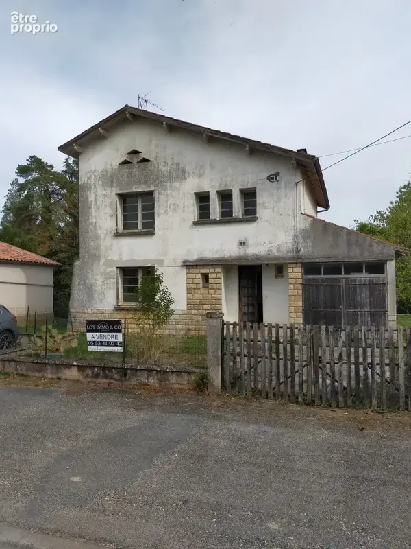 Maison sur un étage à rénover entièrement sur un terrain clôturé de 400 m2  proche de tout commerce - photo 13