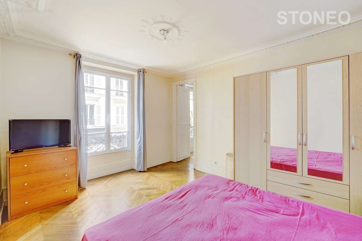 Appartement à PARIS-9E