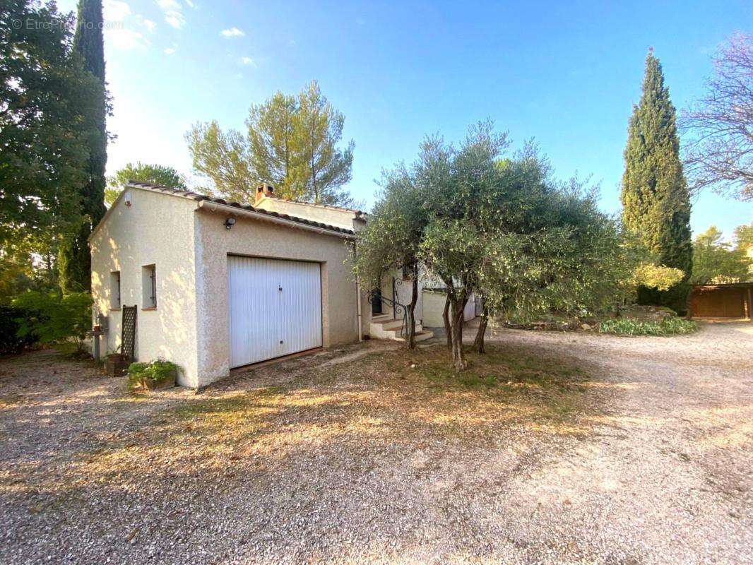 CARCES (83) - Maison 3p - 61m² - photo 3