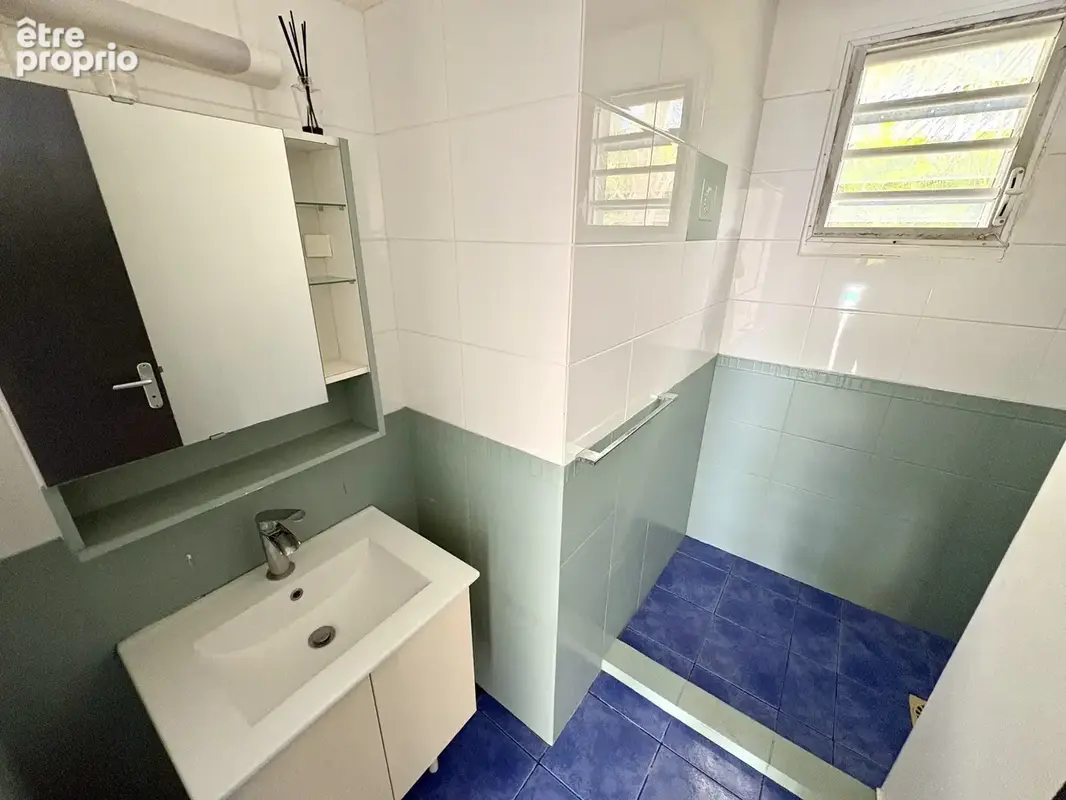 Maison F4 de 114 m2 avec garage, piscine, citerne et jardin clos de 580 m2 - photo 13