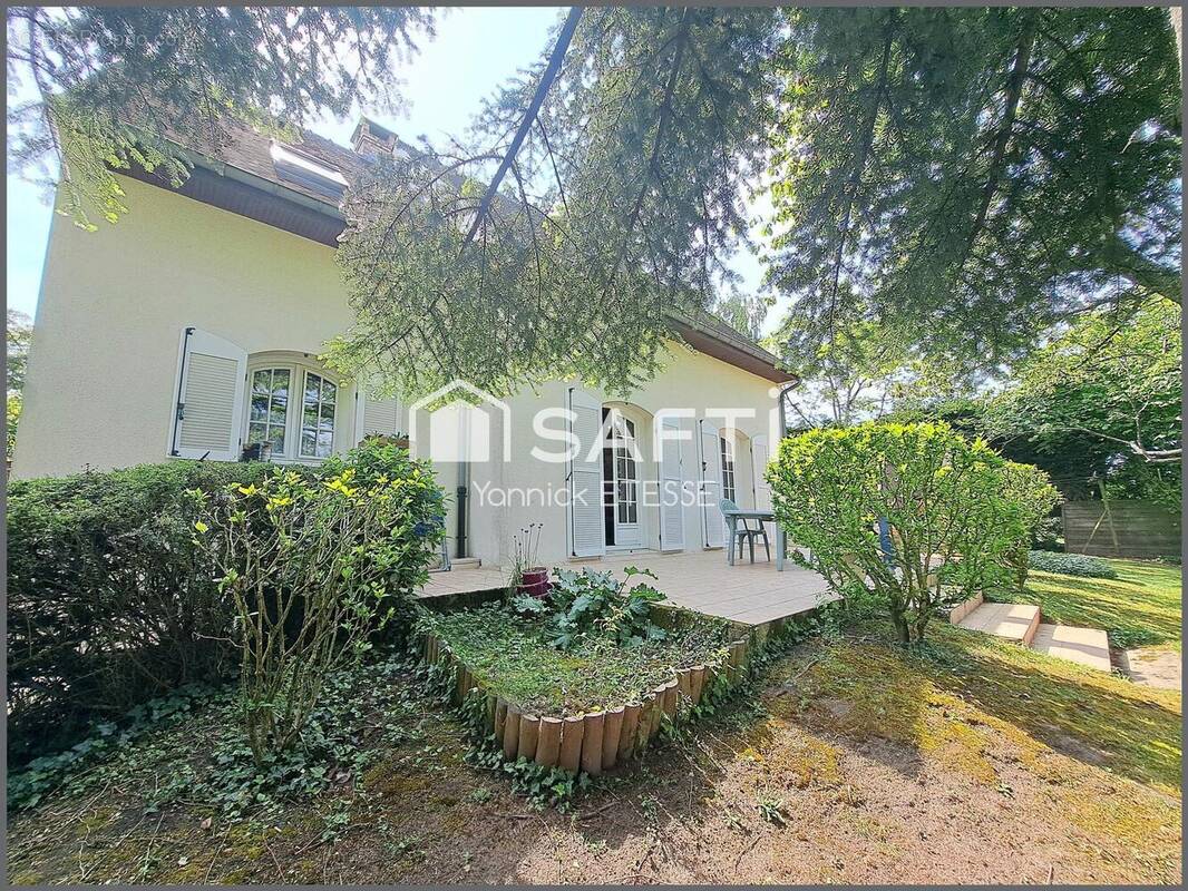 Maison 113 m² à Frepillon  - photo 1