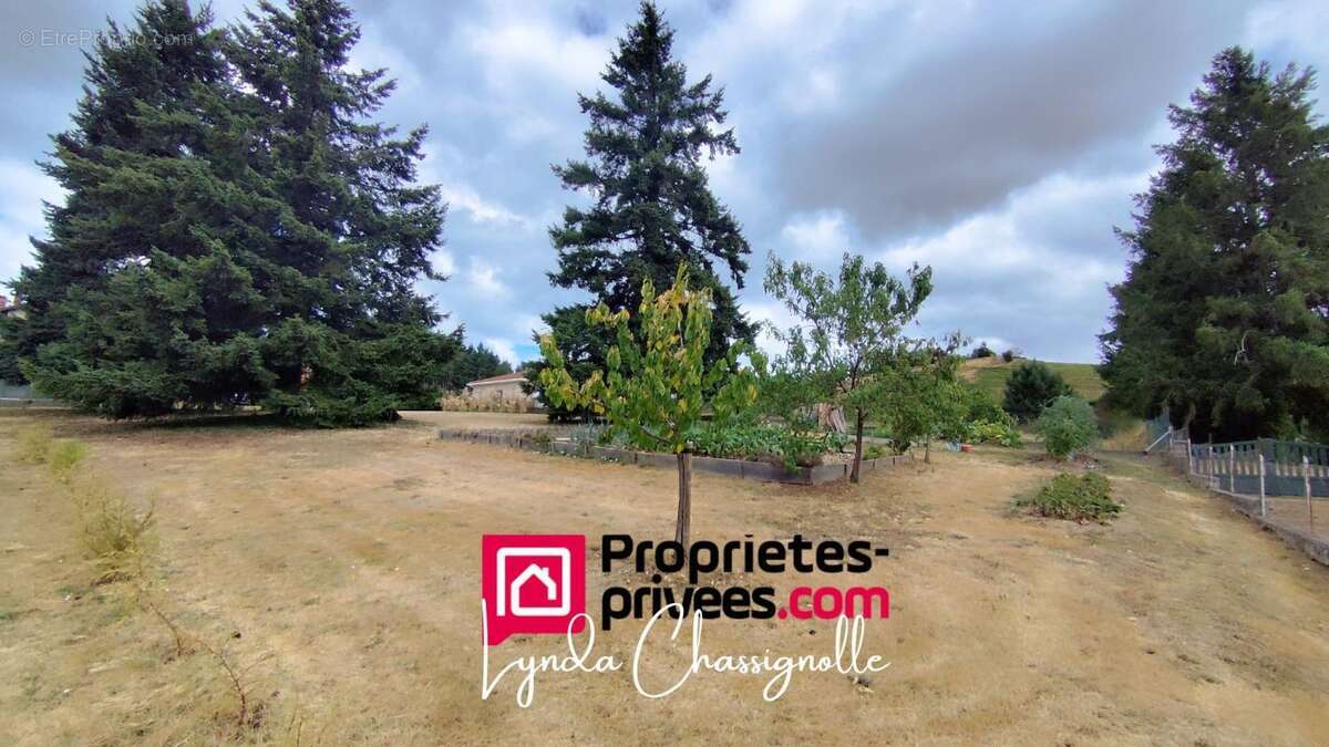 Parcelle constructible - Côte Roannaise - 1100 m2 - photo 5