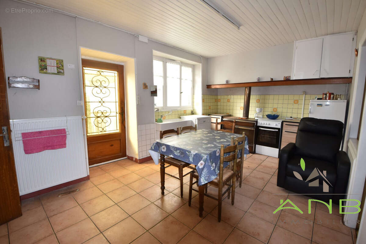 Maison à MAISONNAIS-SUR-TARDOIRE