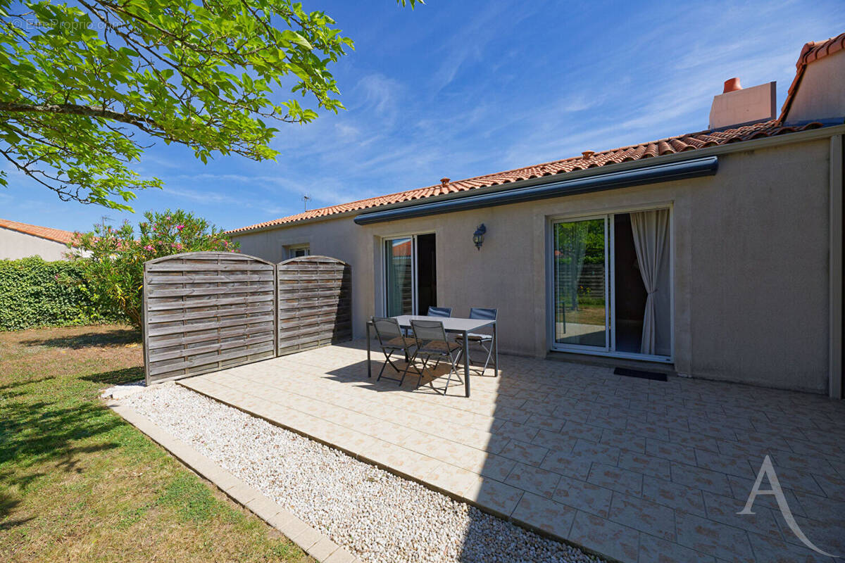 Maison à MONTAIGU