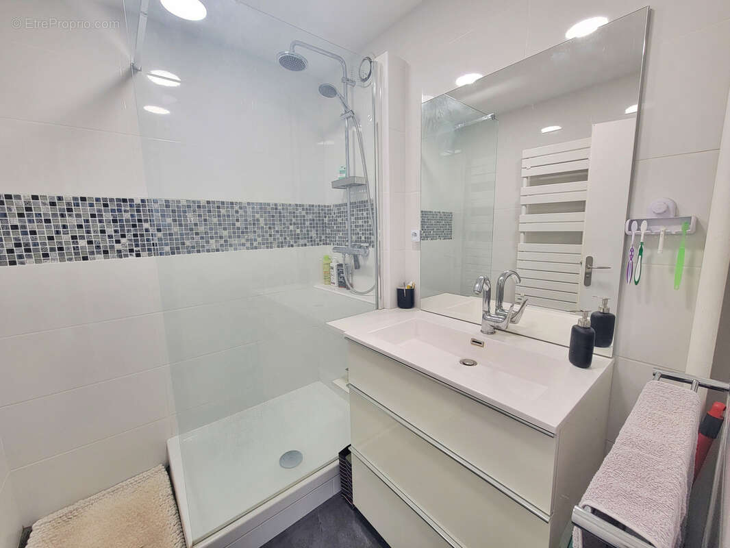 Appartement à OULLINS