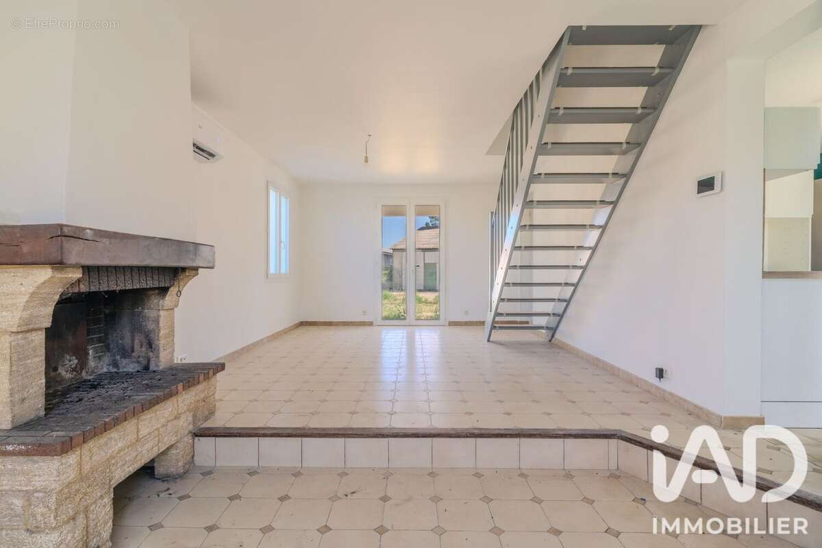 Photo 2 - Maison à MORIERES-LES-AVIGNON