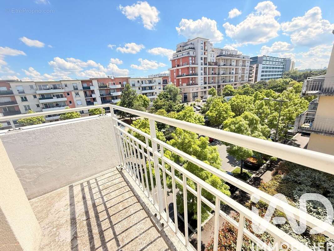 Appartement 63 m² à Bobigny  - photo 2