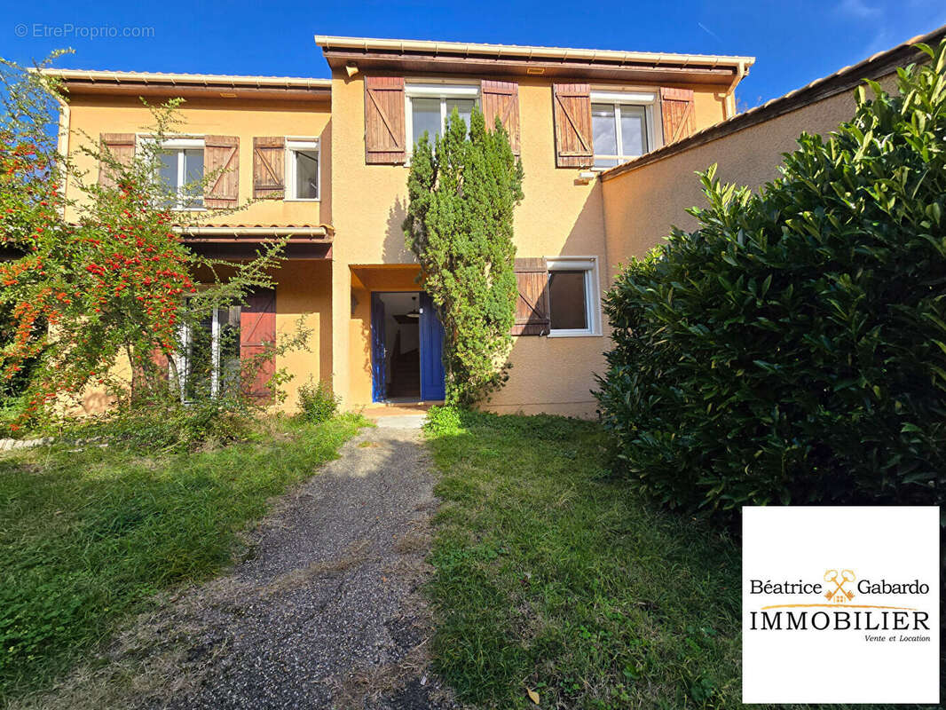 Maison à SAINT-GENIS-LAVAL