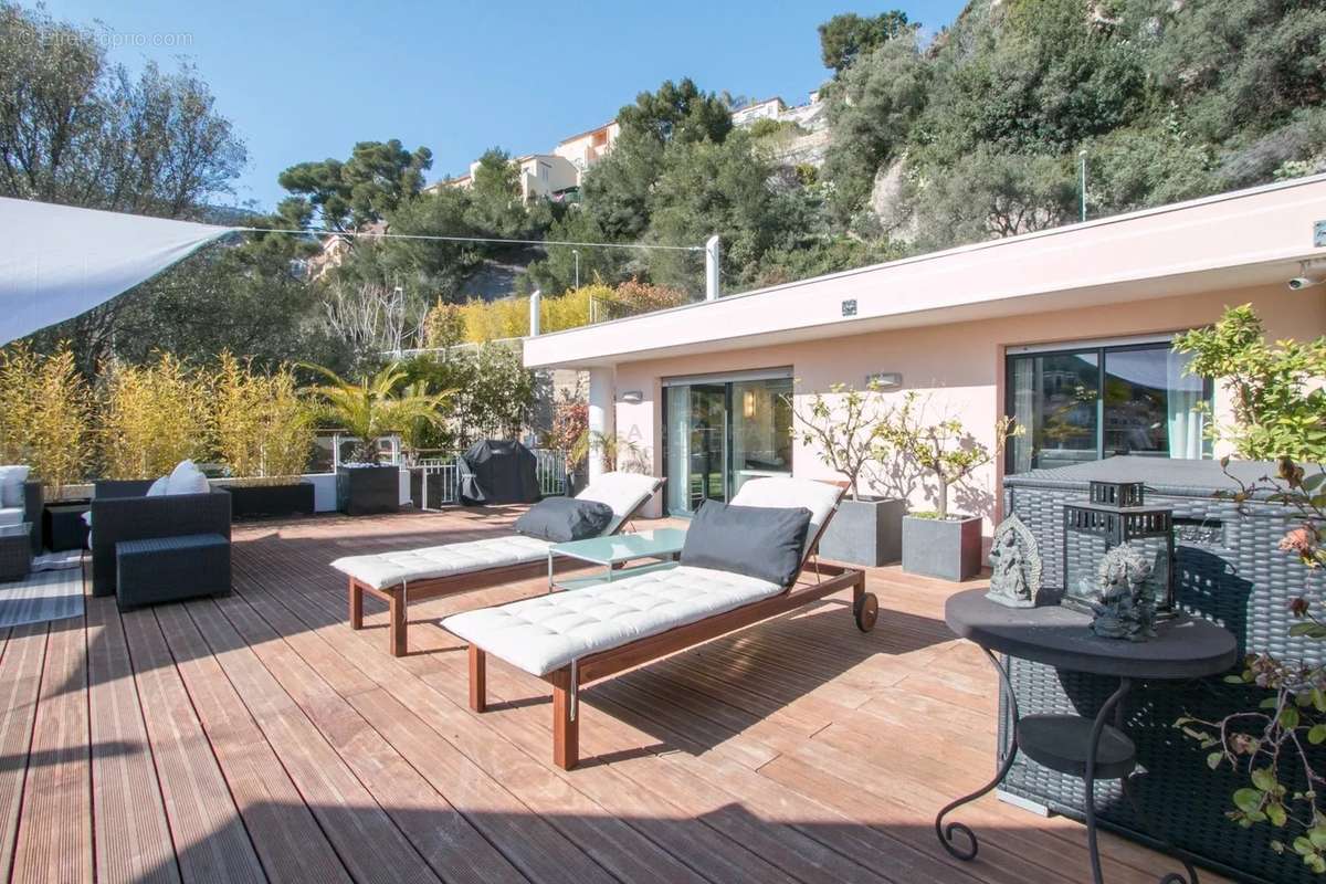 Appartement à BEAUSOLEIL