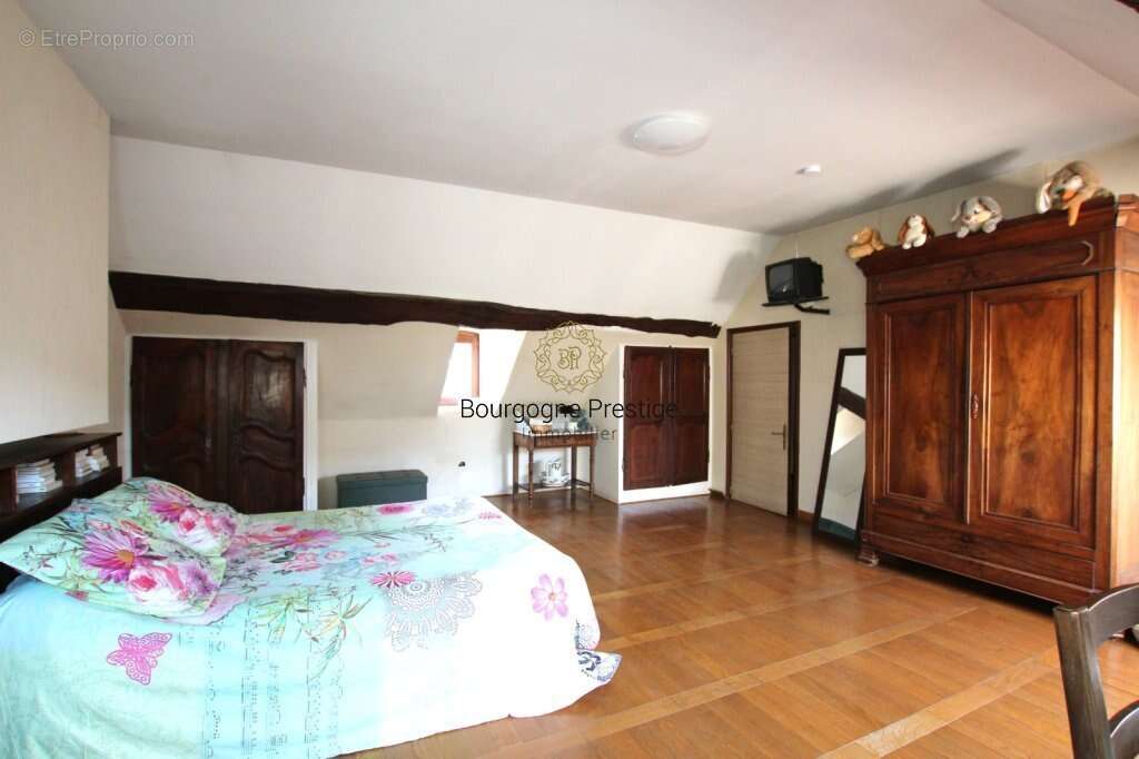 Maison à SENNECEY-LE-GRAND