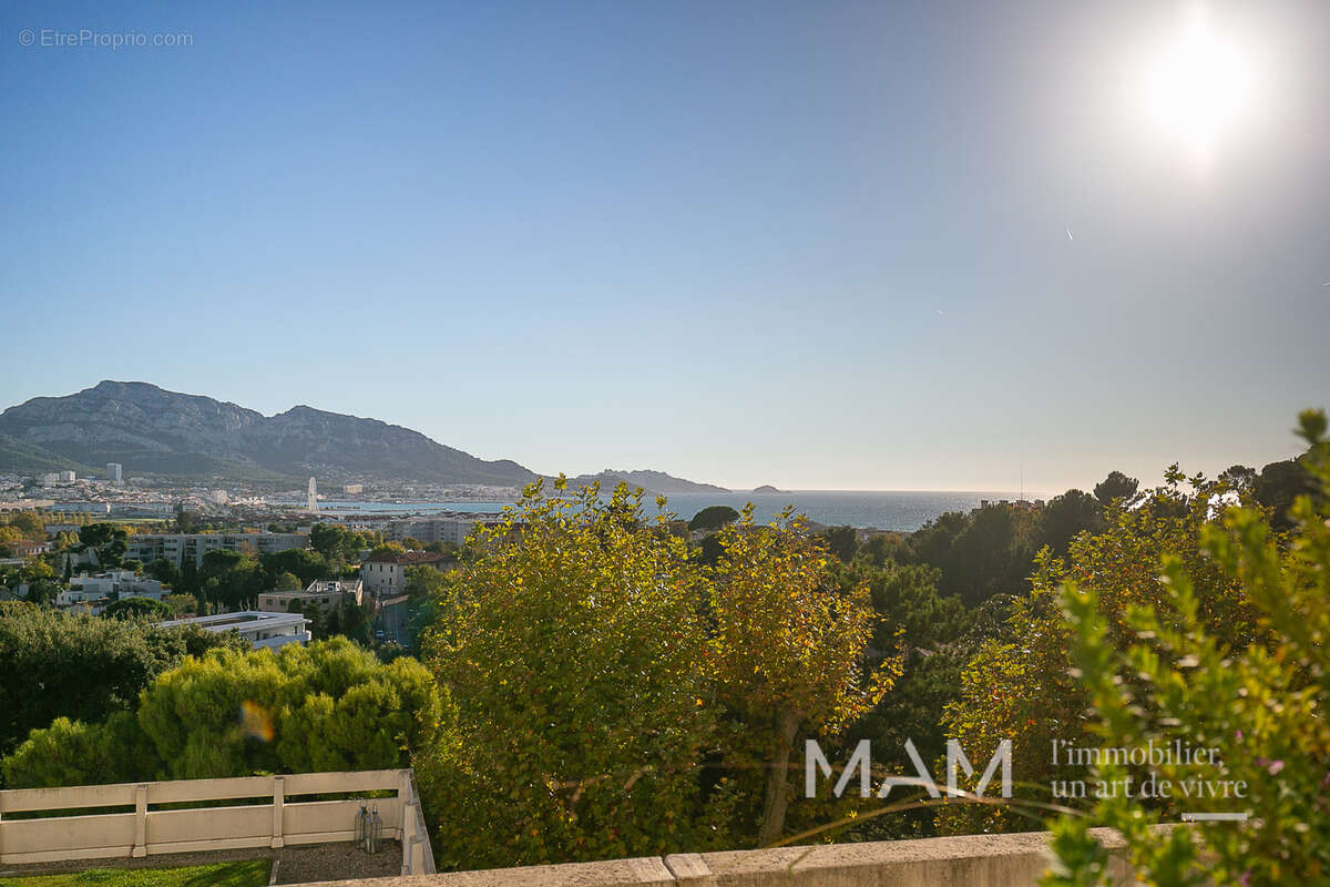 Appartement à MARSEILLE-8E