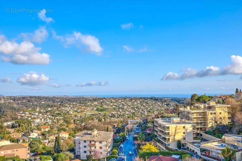 Appartement à VENCE