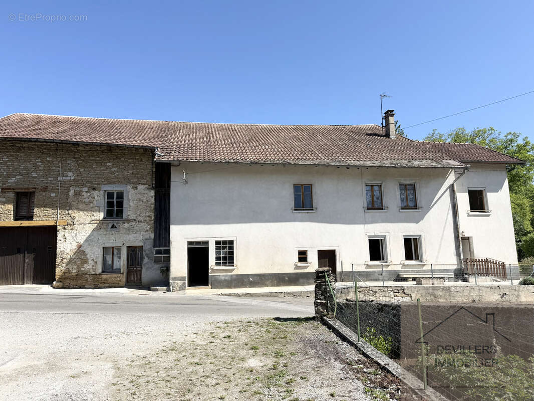 Ferme mitoyenne à rénover avec dépendances   Scey-Maisières - photo 4
