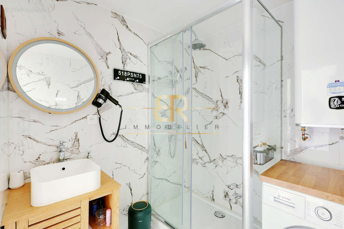 Appartement à PARIS-18E