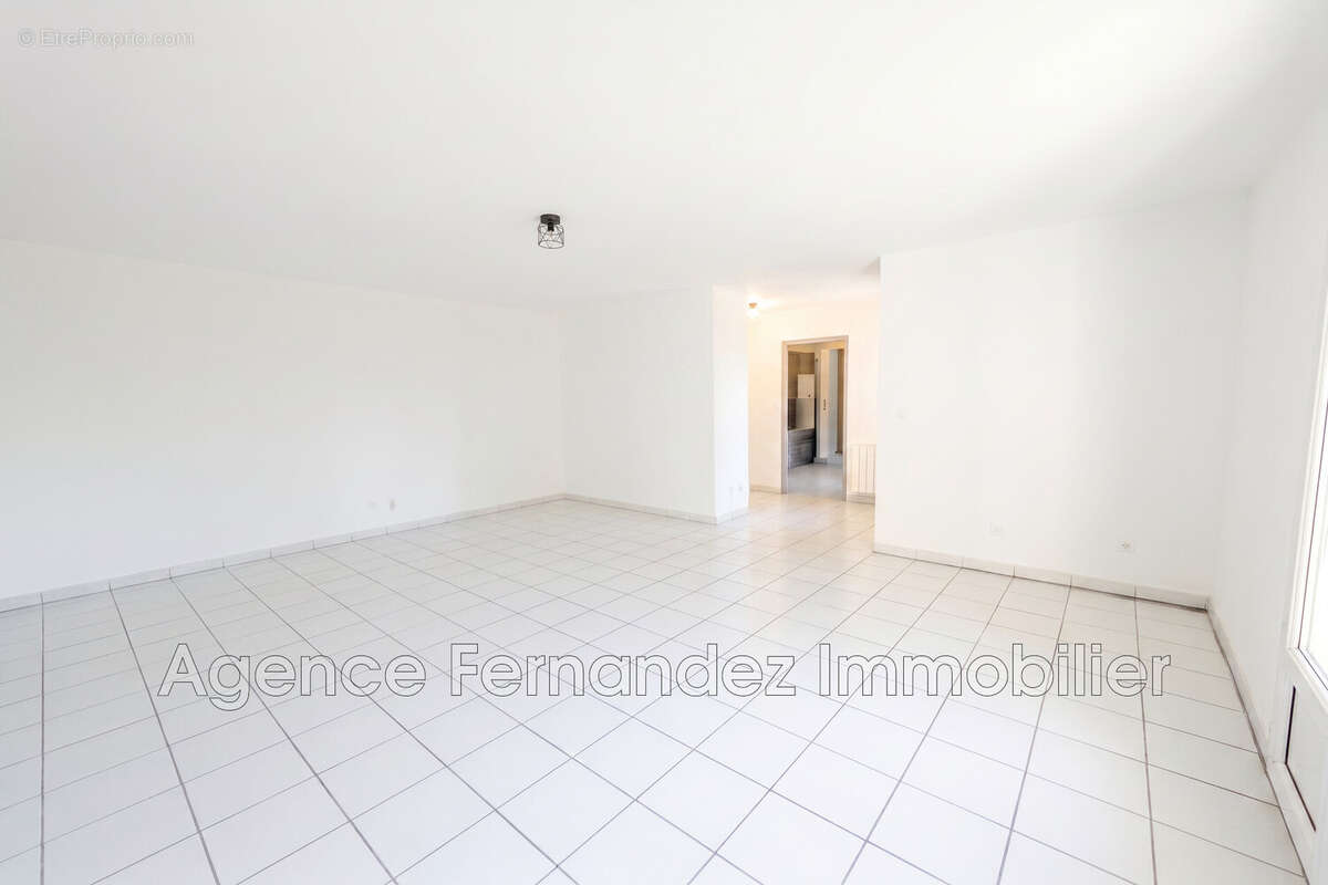 Maison 70 m² à Baugy  - photo 7