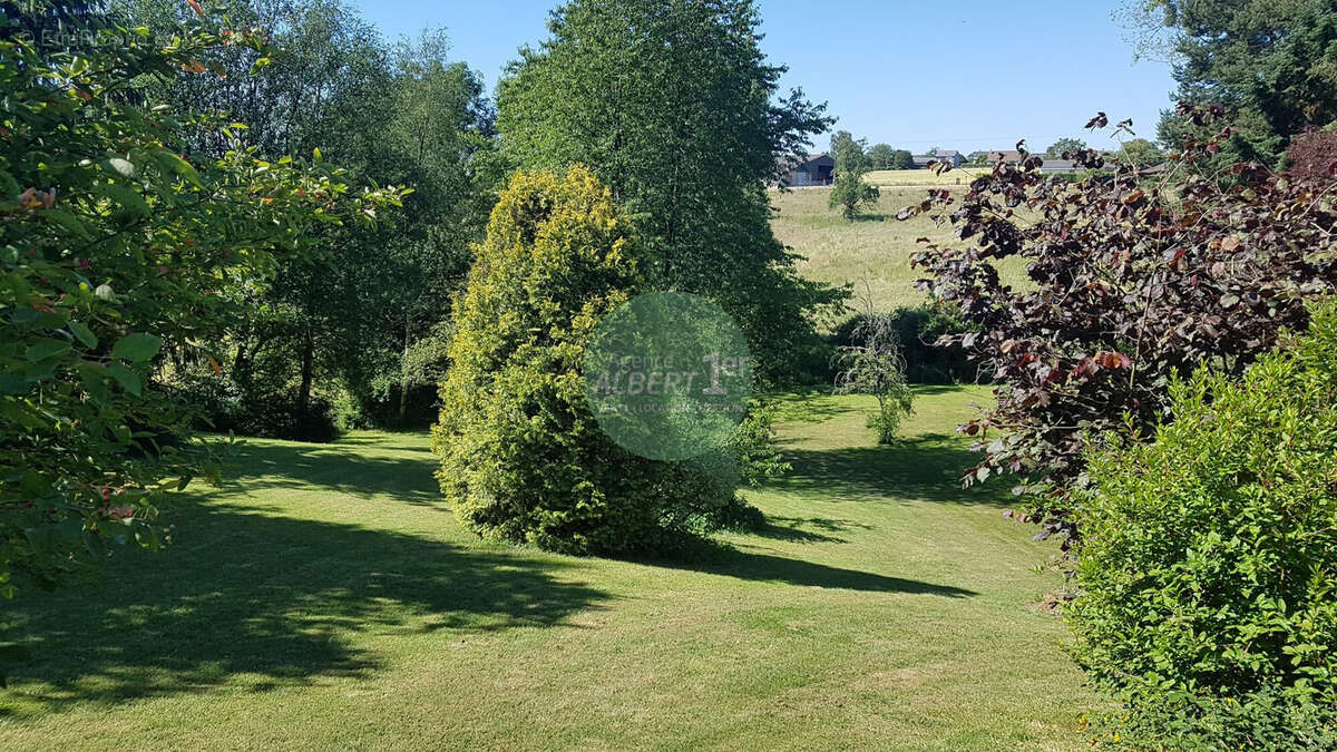 Maison à LA NEUVILLE-CHANT-D'OISEL