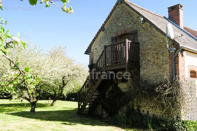 Entre CLOYES sur Le Loir et DROUÉ, Longère à vendre 4 pièces RUAN SUR EGVONNE (41) - photo 3