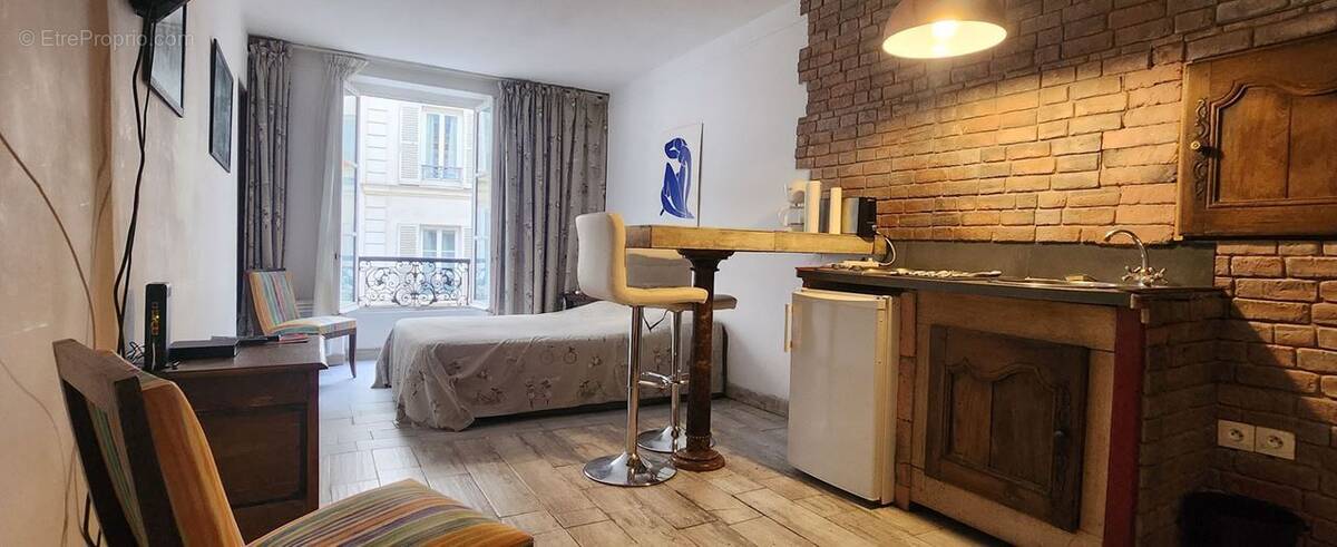 Appartement à PARIS-18E