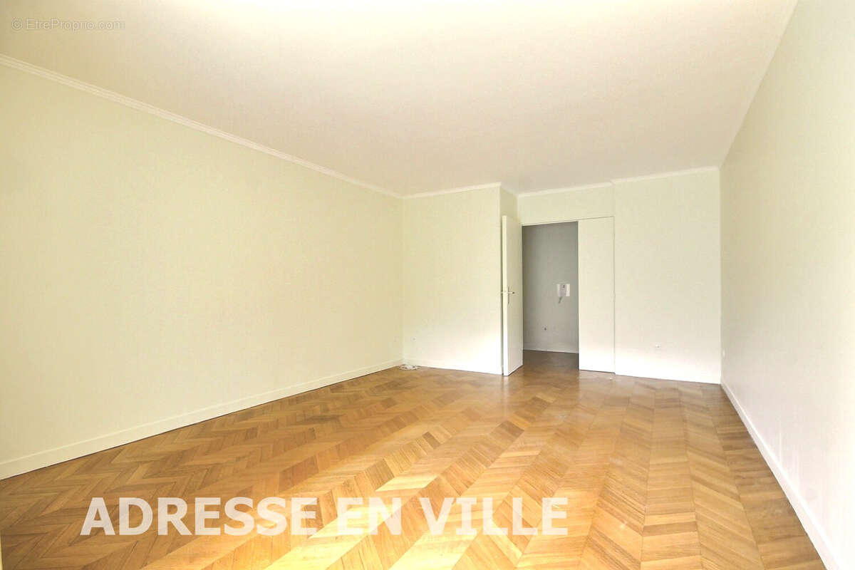 Appartement à LEVALLOIS-PERRET