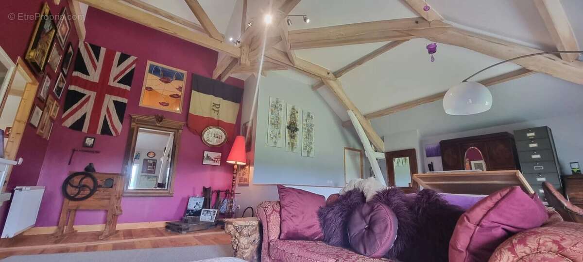 Maison à CASTELNAU-MONTRATIER