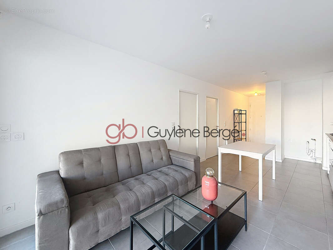 Appartement à MAUGUIO