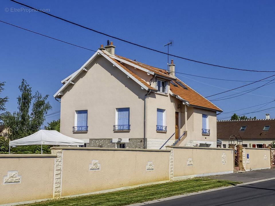 Maison à CHOISY-EN-BRIE