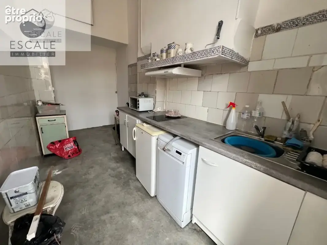Vente grand type 3 haussmannien en coeur de ville a sete - photo 6