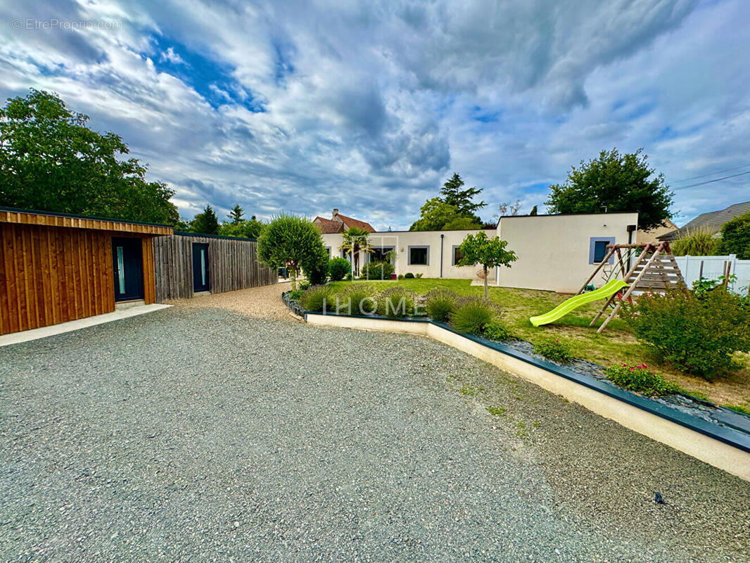 Maison à ROEZE-SUR-SARTHE
