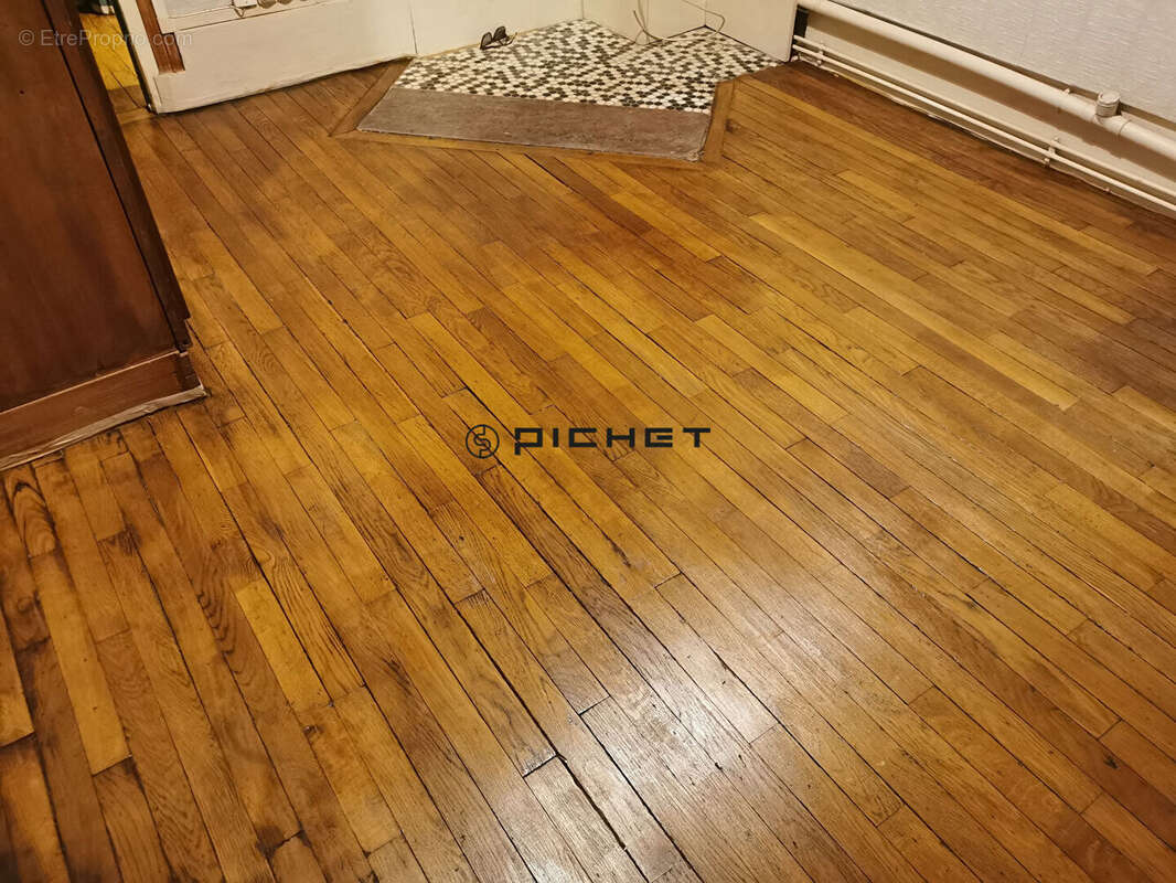 Appartement à PARIS-14E