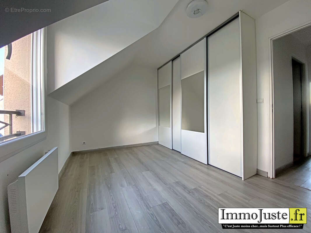 Appartement à LE PERRAY-EN-YVELINES