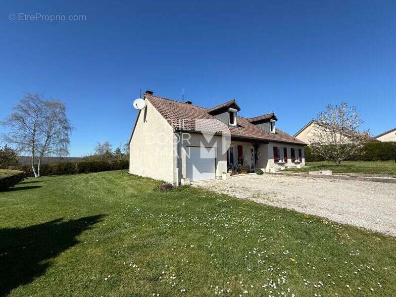 Maison à DOULAINCOURT-SAUCOURT