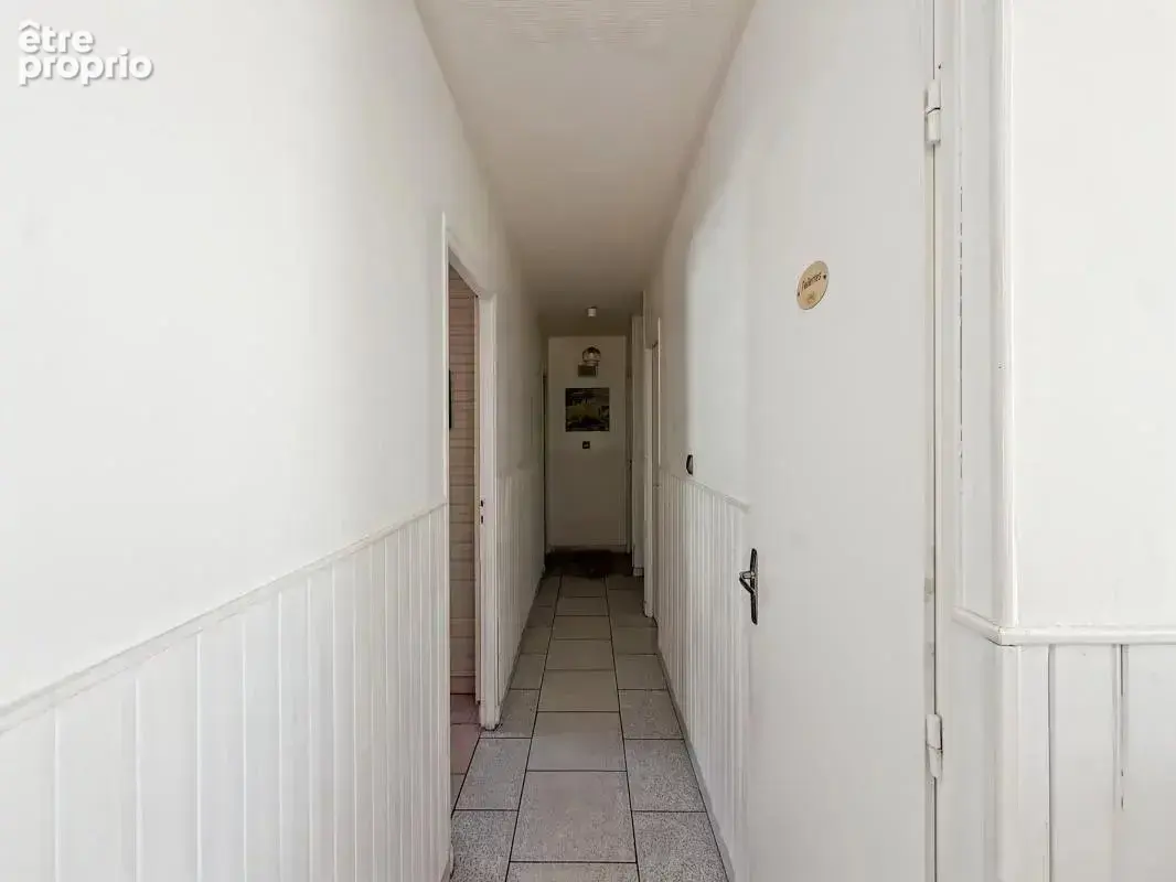  Maison familiale de plain-pied avec vue dominante – Un cadre de vie privilégié à La Chapelle-Gonaguet - photo 9